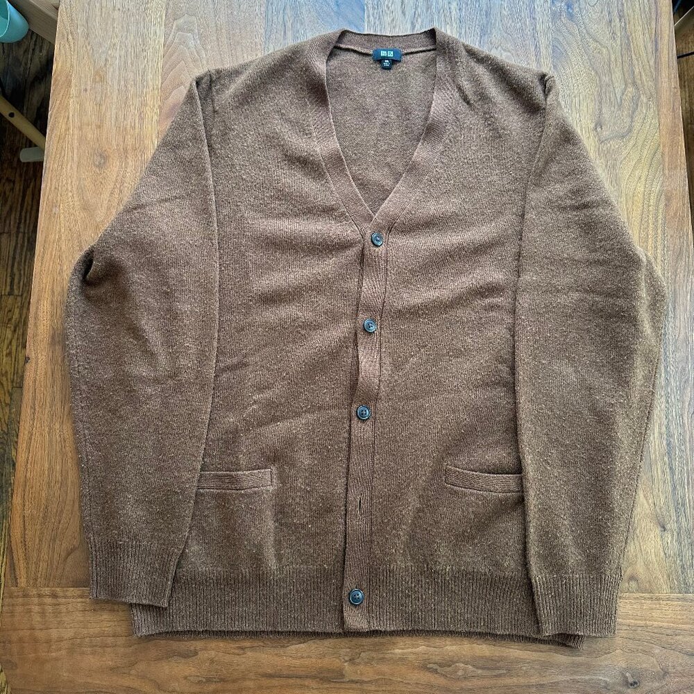Uniqlo Mens Lambswool V Neck Cardigan, Brown XXL